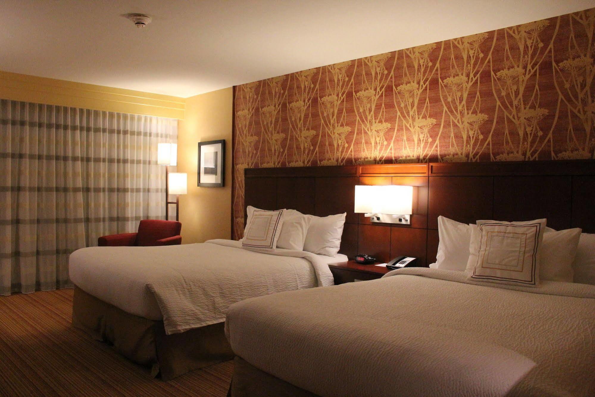 Courtyard By Marriott Oneonta Hotel Екстериор снимка
