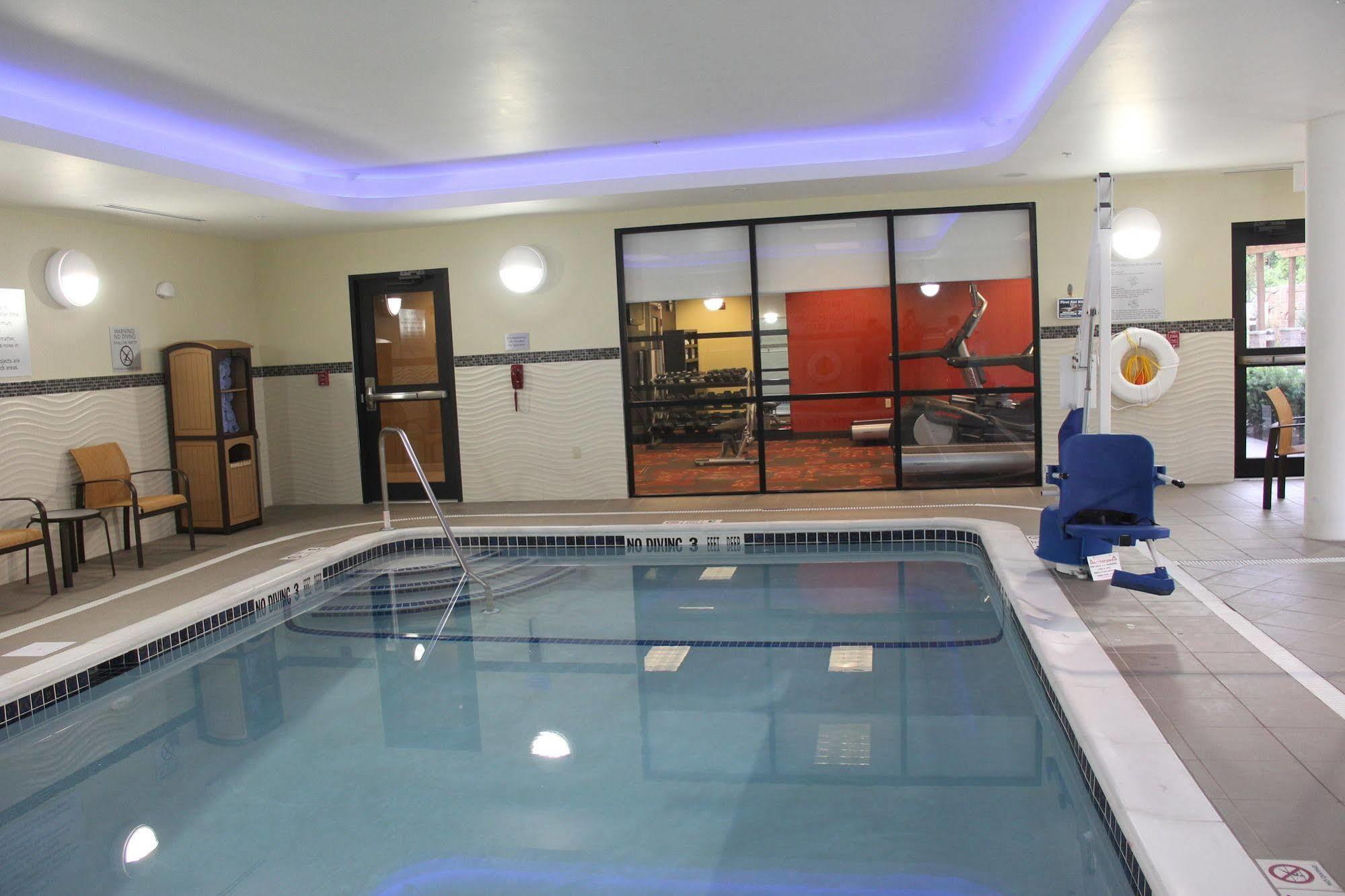 Courtyard By Marriott Oneonta Hotel Екстериор снимка